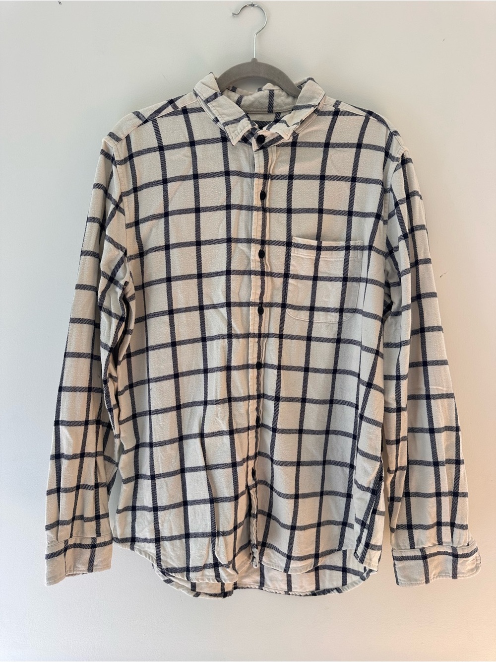 American Eagle Men’s large navy white windowpane plaid flannel shirt